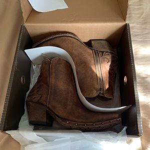 Brand new in box Ariat ankle boots